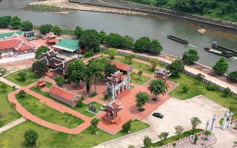 Không gian linh thiêng tại đền Xã Tắc bên sông Ka Long